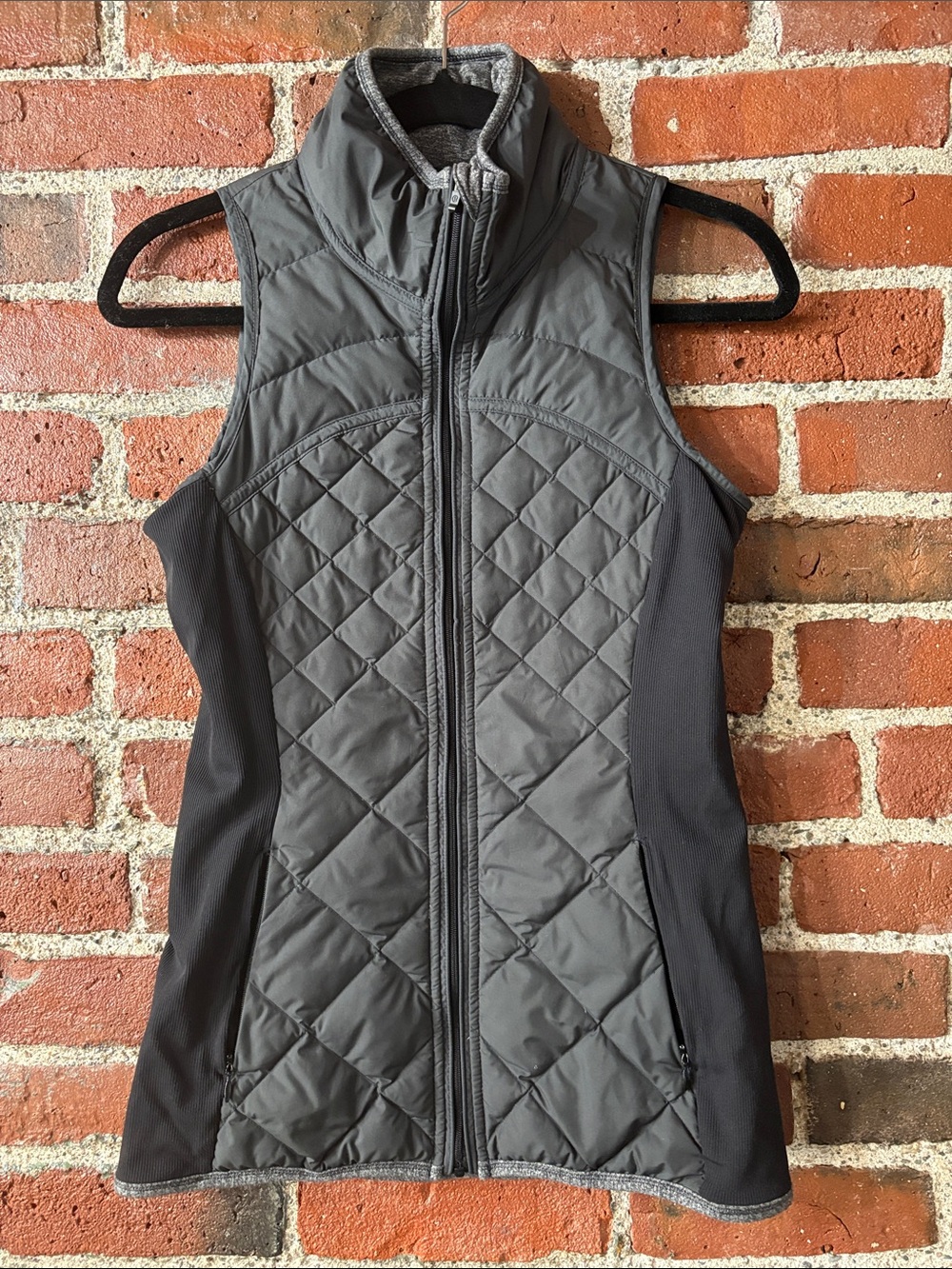 lululemon athletica Quilted Sleeveless Vest in Charcoal Gray